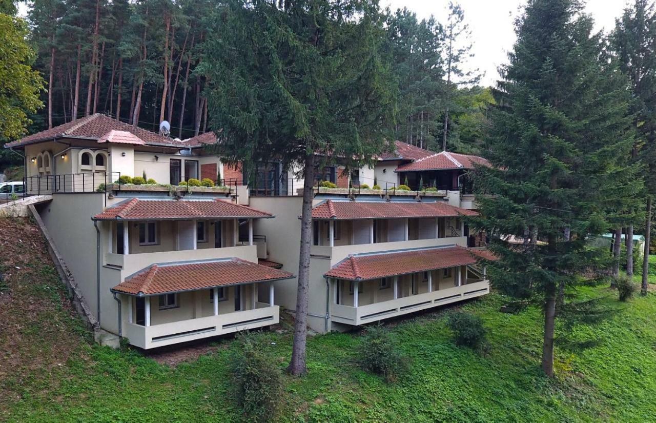 Krepoljin Restoran Sa Prenocistem Gornjak מראה חיצוני תמונה